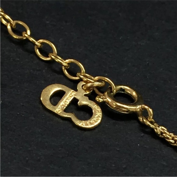 ✨🛍️ Christian Dior Gold Tone CD Logo Necklace with Rhinestones - Picture 5 of 5